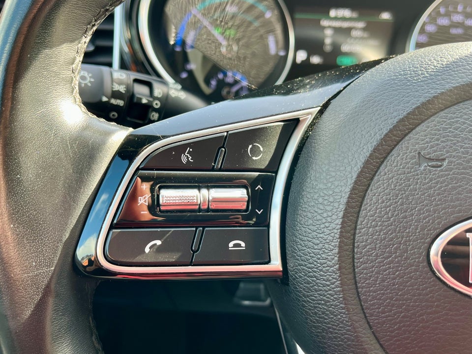 Kia Ceed 1,6 PHEV Prestige SW DCT 5d