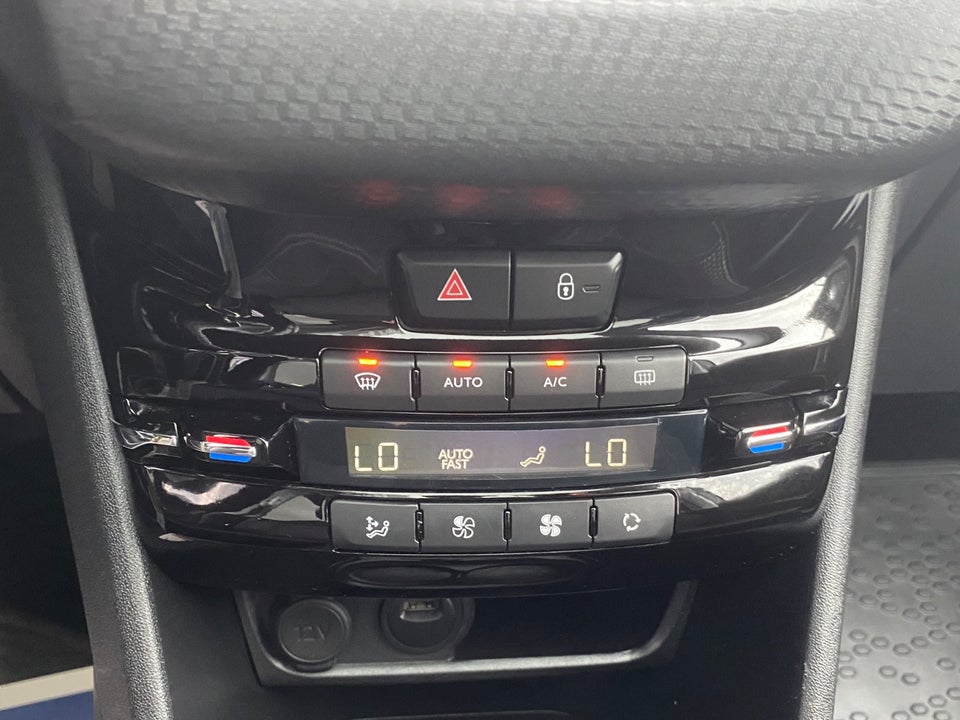 Peugeot 208 1,5 BlueHDi 100 Prestige Sky 5d