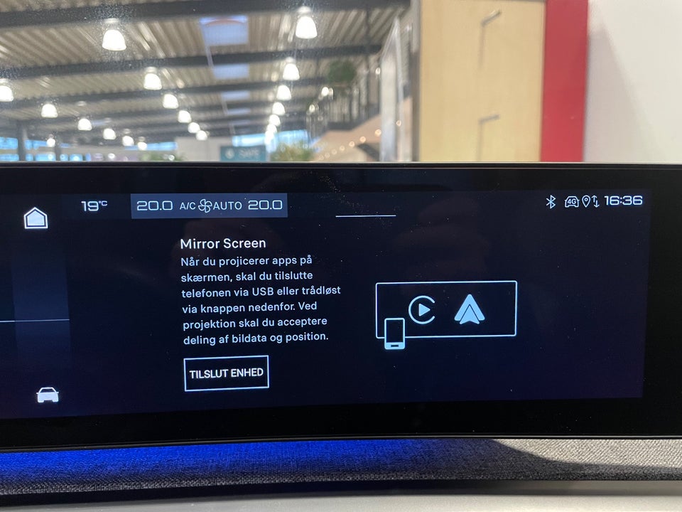 Peugeot e-3008 77 GT Pack 5d