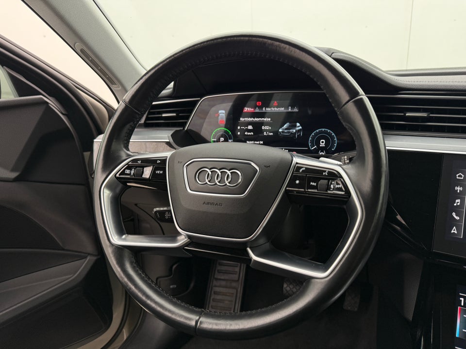 Audi e-tron 50 S-line Prestige quattro 5d