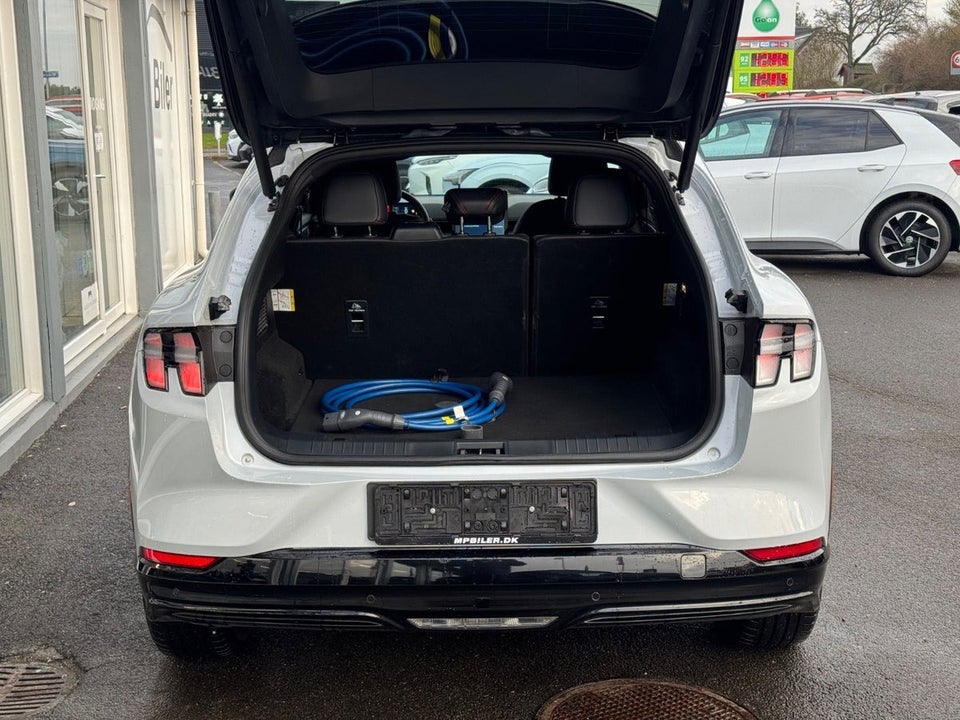 Ford Mustang Mach-E 75 Premium Standard Range AWD 5d