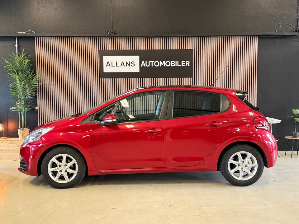 Peugeot 208 1,2 VTi 82 Allure Sky 5d