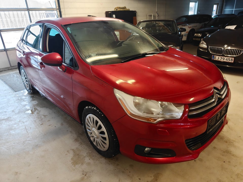 Citroën C4 1,6 HDi 90 Attraction 5d