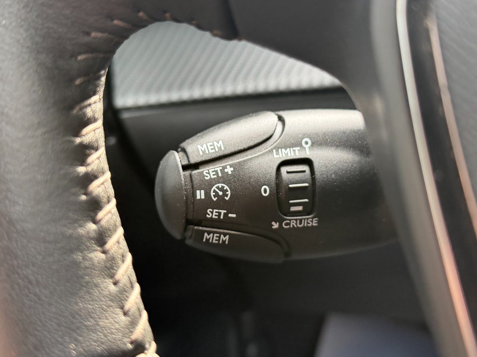 Peugeot e-2008 50 Active Pack 5d