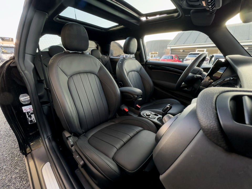 MINI Cooper SE Classic 3d