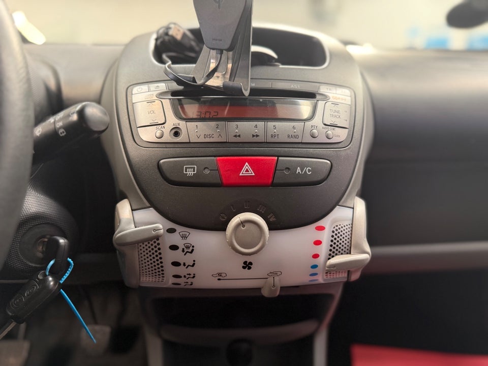 Peugeot 107 1,0 Active 5d