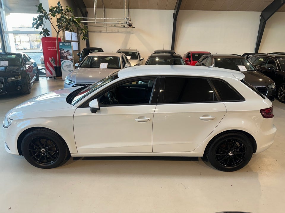 Audi A3 1,6 TDi Ambition Sportback 5d