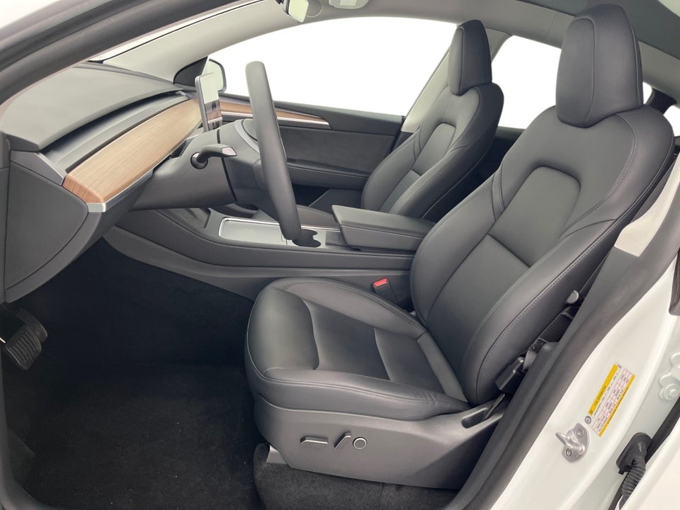 Tesla Model Y Long Range AWD 5d