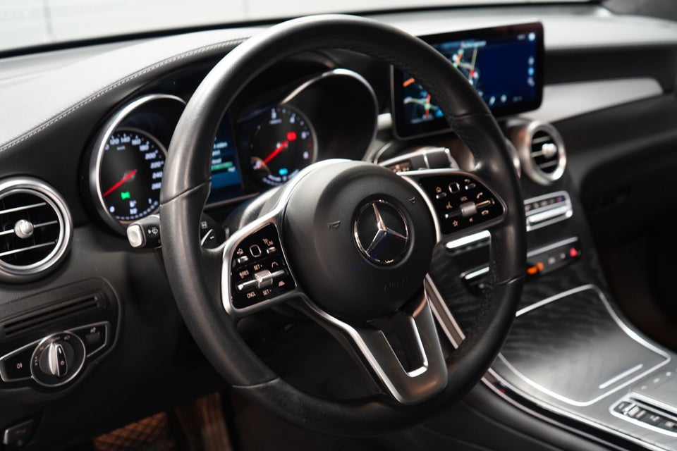 Mercedes GLC300 de 2,0 aut. 4Matic Van 5d