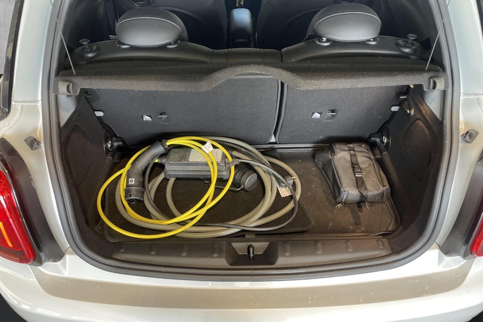 MINI Cooper SE Maximise 3d