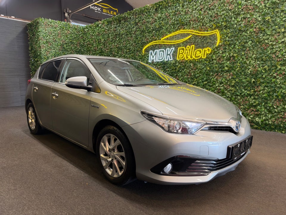 Toyota Auris 1,8 Hybrid H2 Comfort CVT 5d