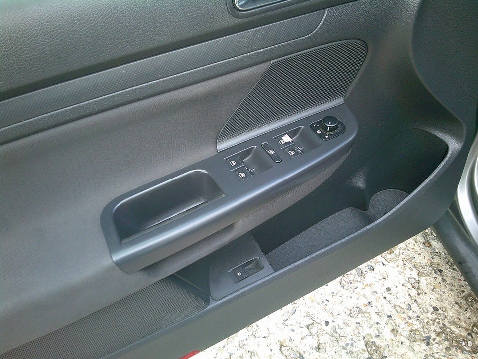 VW Golf V 1,6 FSi Comfortline 5d