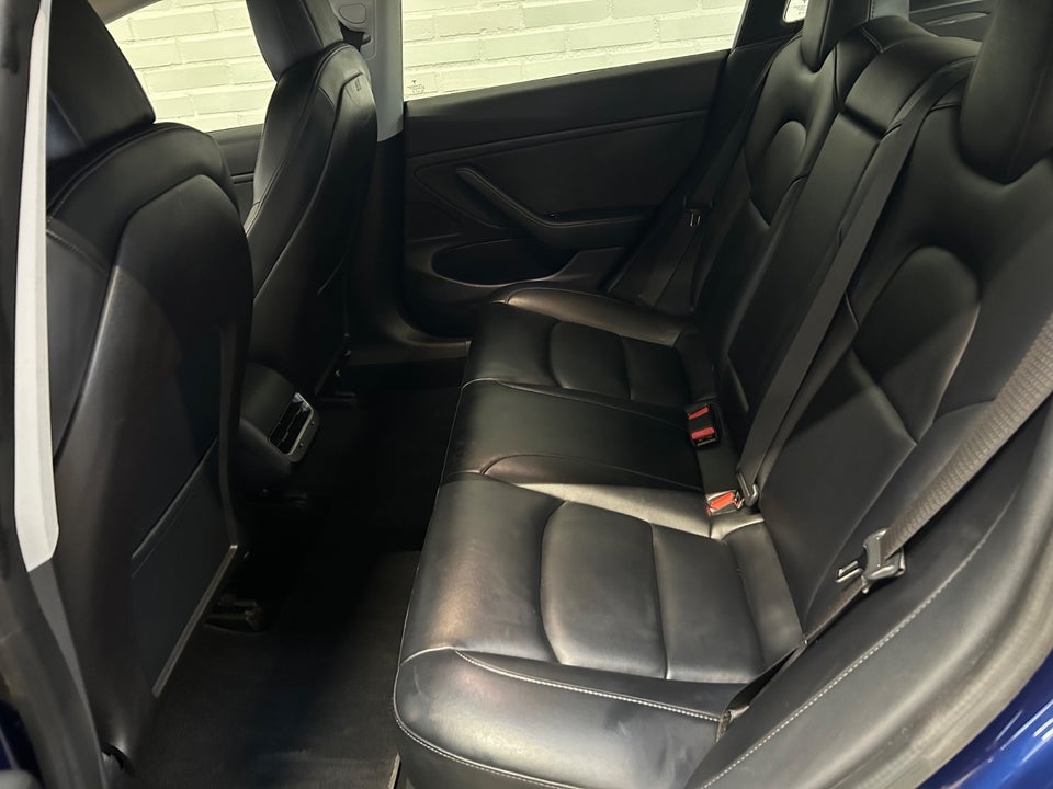 Tesla Model 3 Long Range AWD 4d