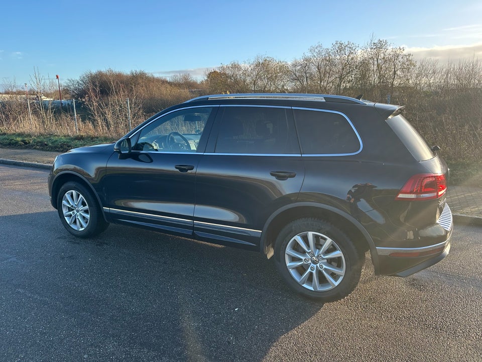 VW Touareg 3,0 V6 TDi 262 R-line Tiptr. 4Motion 5d