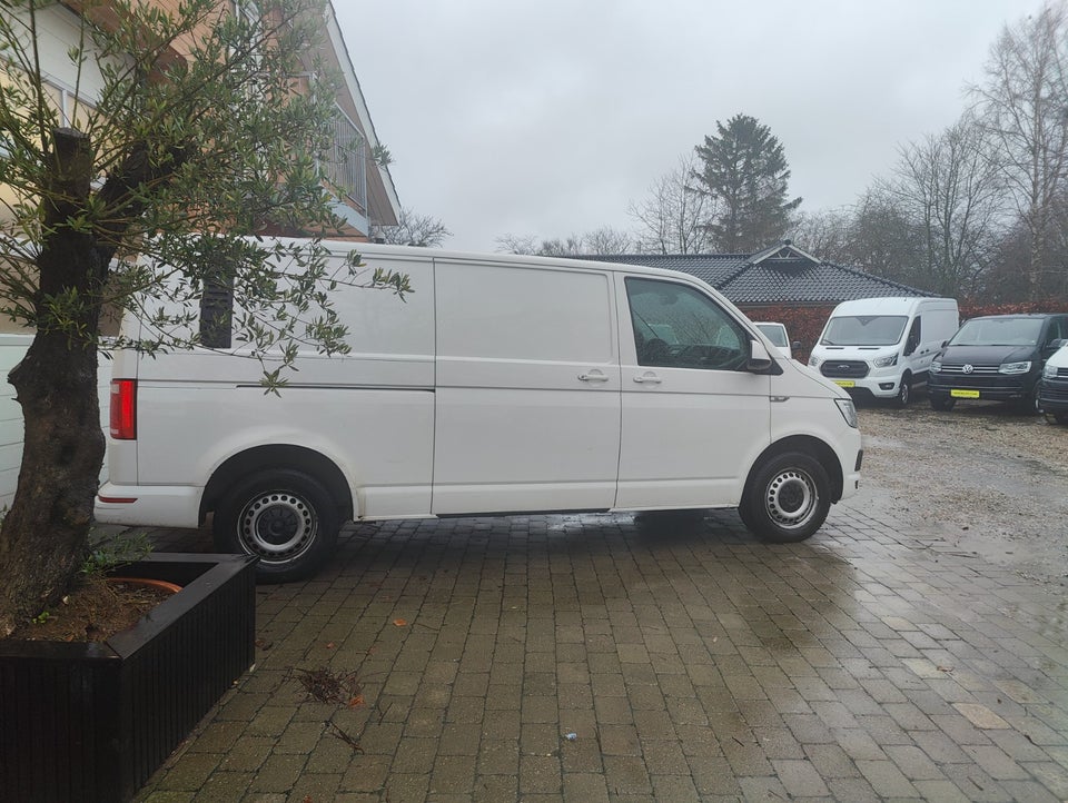 VW Transporter 2,0 TDi 150 Kassevogn DSG 4Motion lang