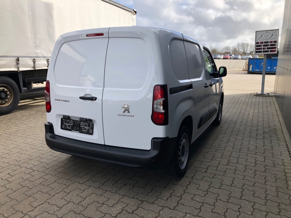 Peugeot Partner 1,5 BlueHDi 130 L1V1 Plus EAT8 Van