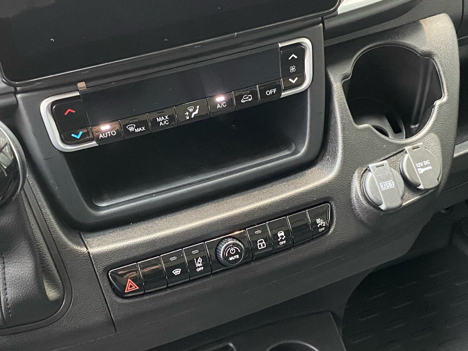 Fiat Ducato 35 Maxi 2,2 MJT 180 Kassevogn L2H2 Pro+ aut.