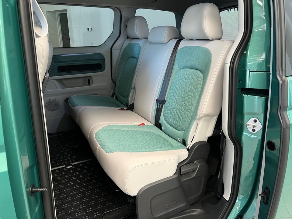 VW ID.Buzz 77 Pro SWB 5d