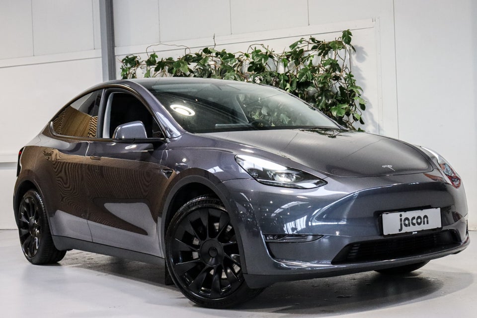 Tesla Model Y Long Range AWD 5d