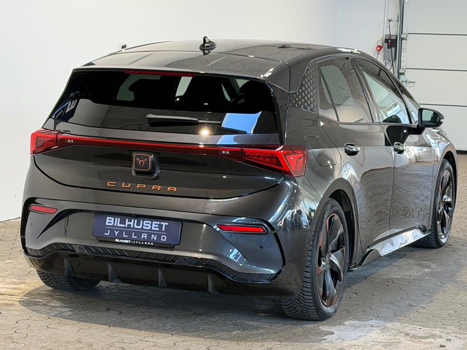 Cupra Born 77 e-Boost Dinamica Pack High 5d