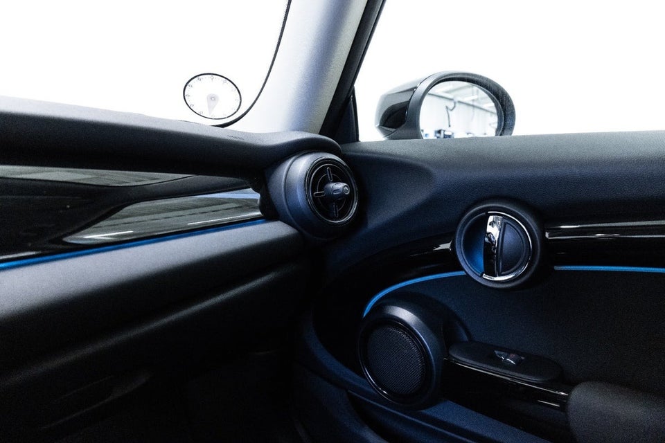 MINI Cooper SE Camden Edition 3d