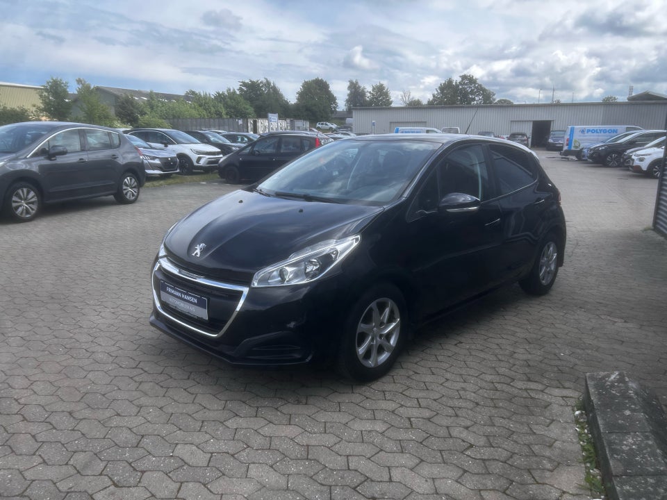 Peugeot 208 1,2 VTi 82 Strike 5d