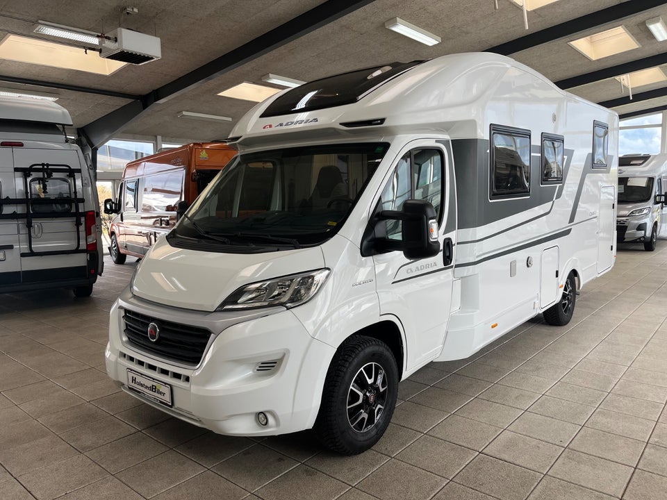 Fiat Adria 2,3 Coral Plus 670 SLT aut. 3d