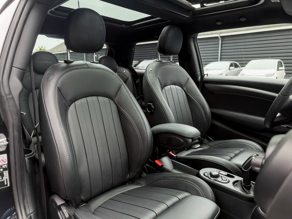 MINI Cooper SE Younique Trim 3d