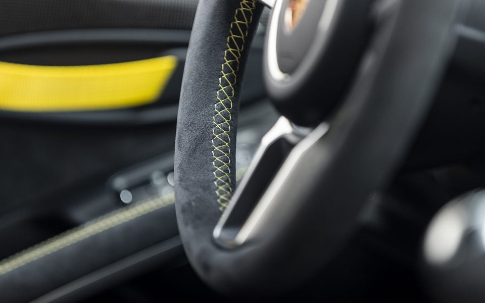 Porsche Cayman GT4 3,8  2d