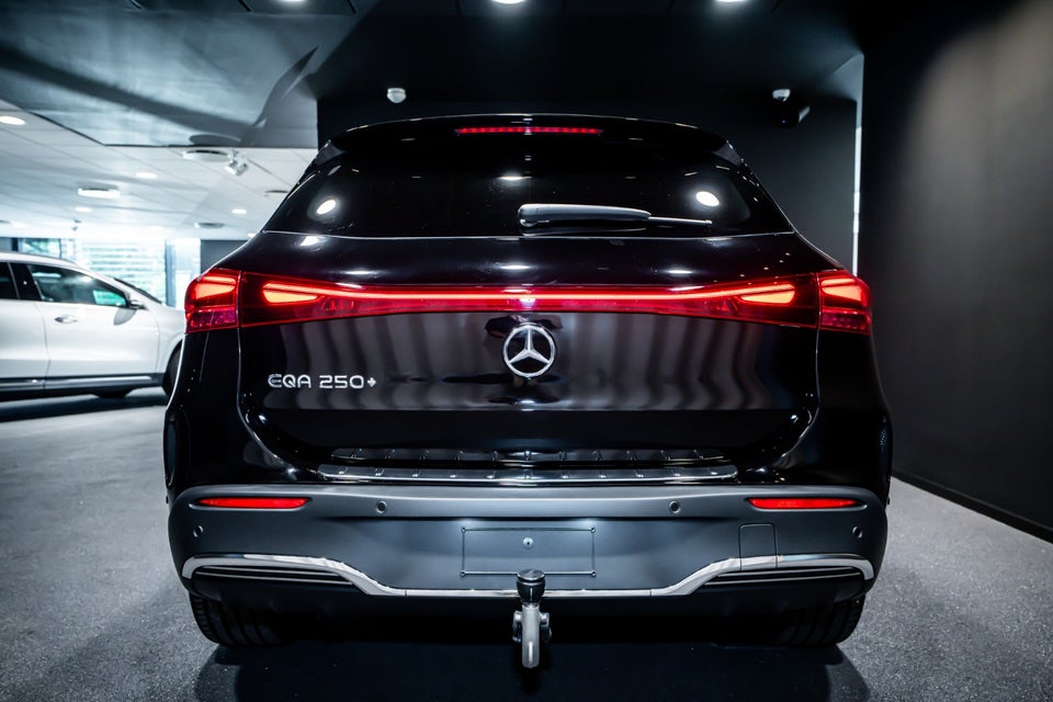 Mercedes EQA250+ AMG Advance 5d