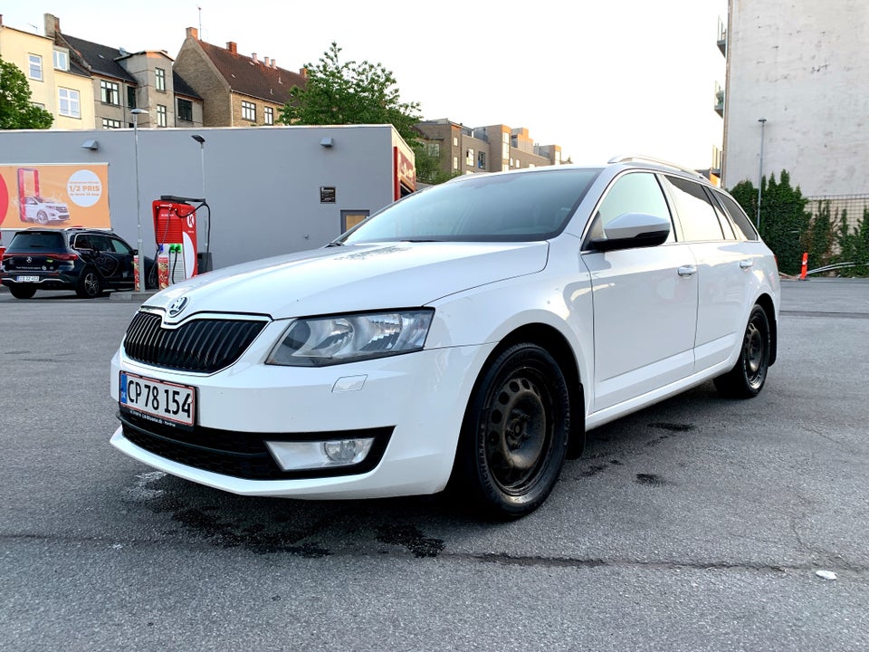 Skoda Octavia 2,0 TDi 150 Ambition Combi DSG 5d