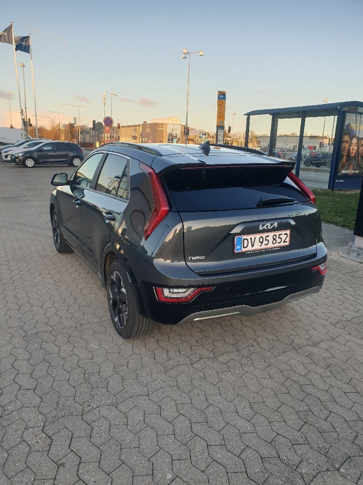 Kia Niro 64 EV Upgrade 5d