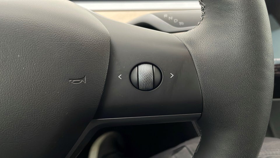 Tesla Model 3 RWD 4d