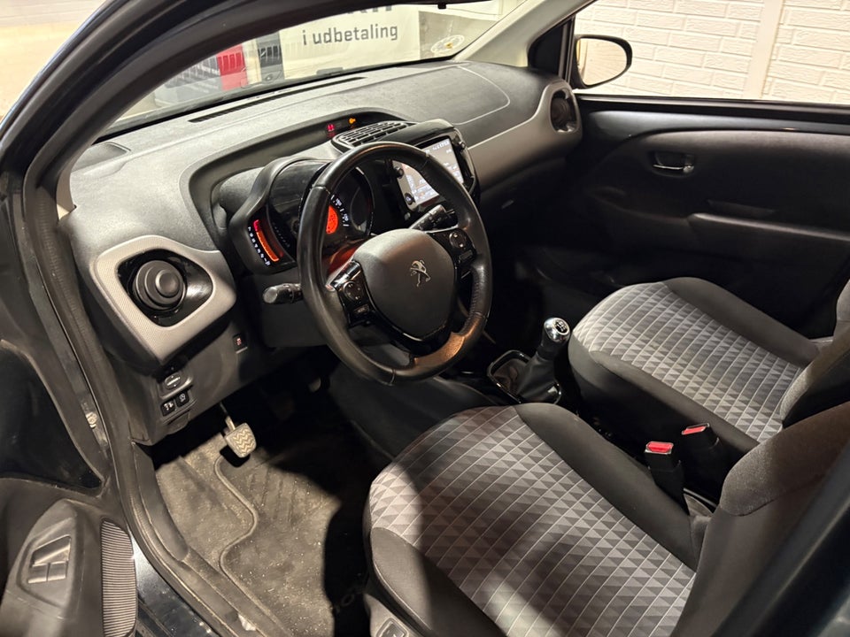 Peugeot 108 1,0 e-VTi 72 Infinity 5d