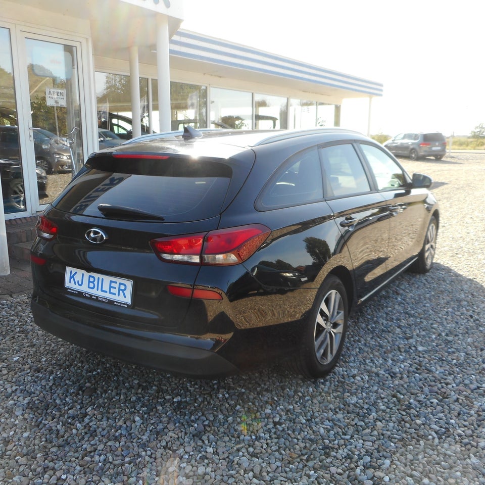 Hyundai i30 1,4 T-GDi Trend stc. DCT 5d