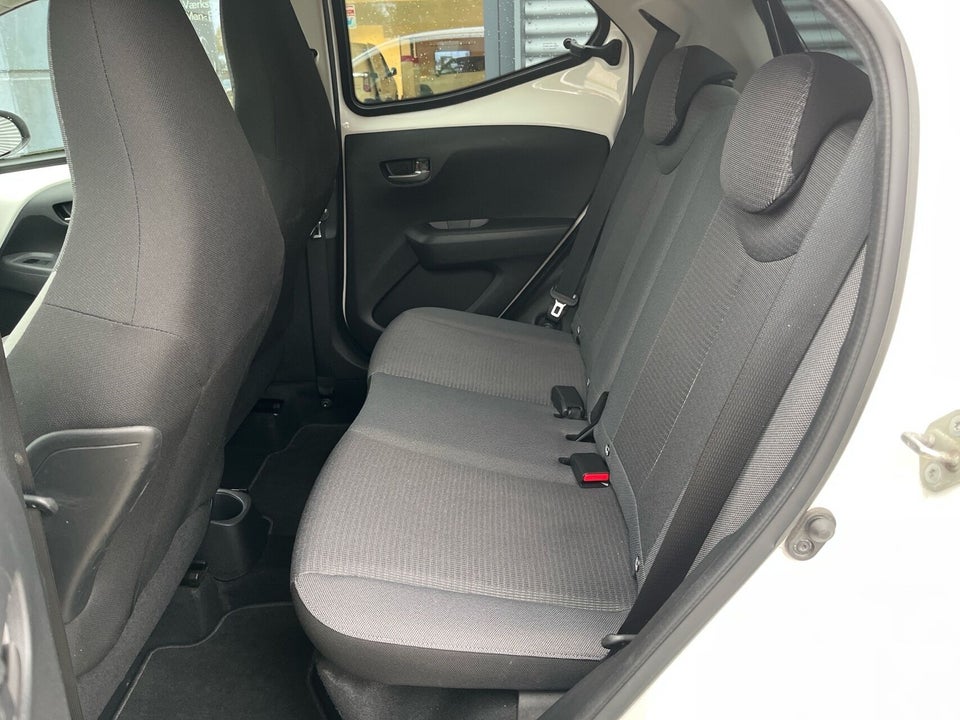 Toyota Aygo 1,0 VVT-i x-press x-shift 5d