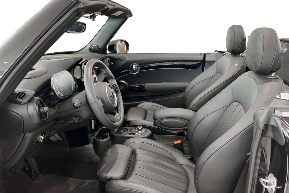 MINI Cooper SE Cabriolet 2d