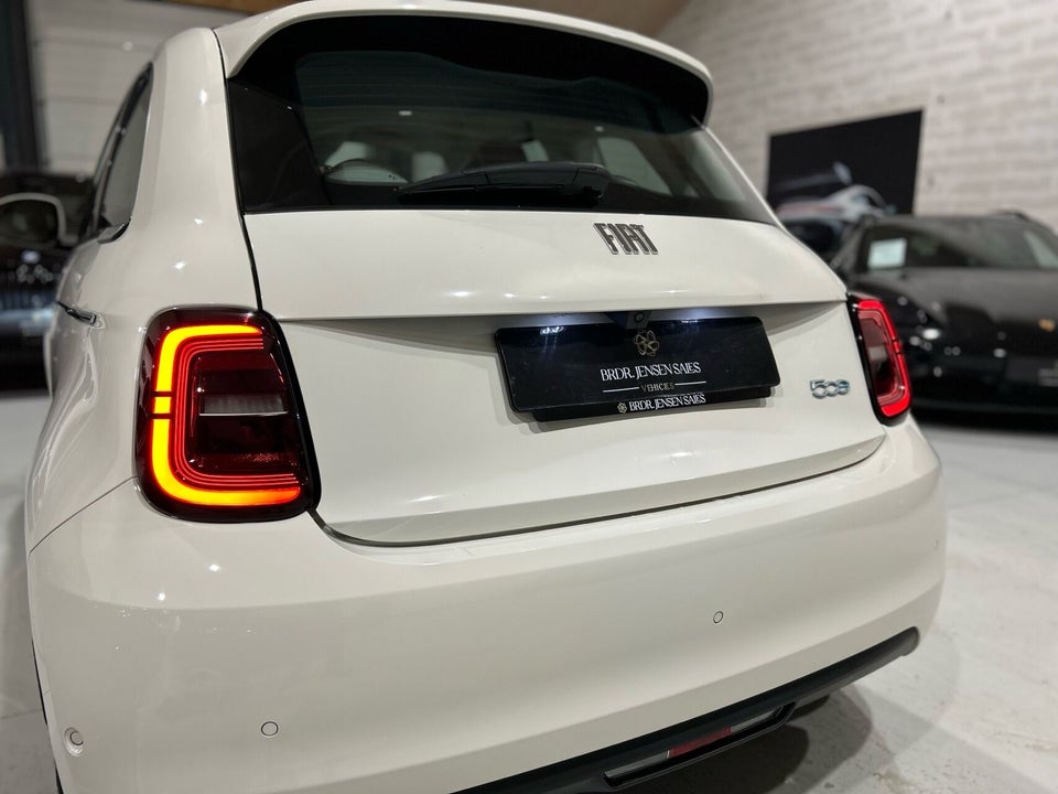 Fiat 500e 42 la Prima by Bocelli 3d