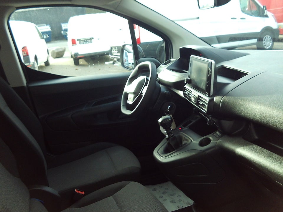 Peugeot Partner 1,5 BlueHDi 100 L1V1 Plus Van