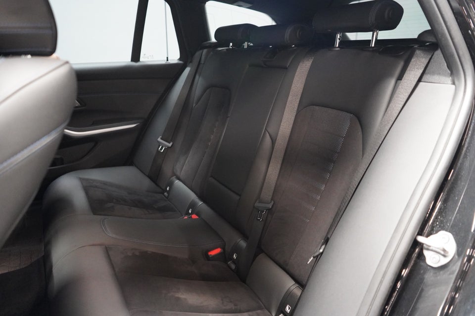 BMW 330e 2,0 Touring M-Sport aut. 5d