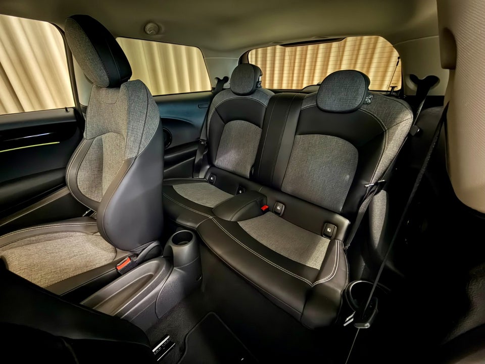 MINI Cooper SE Camden Edition 3d