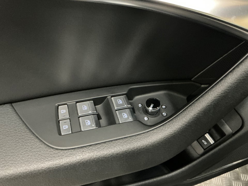 Audi A6 50 TFSi e Sport quattro S-tr. 4d