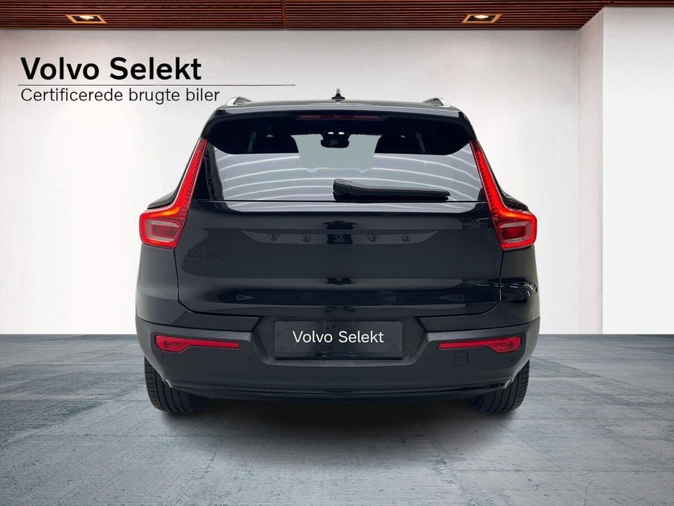 Volvo EX40 Extended Range Black Edition 5d