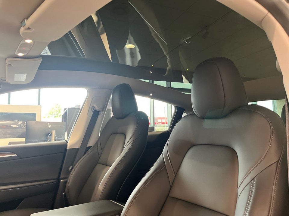 Tesla Model Y RWD 5d
