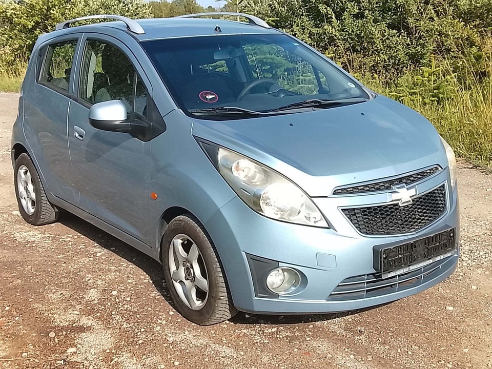 Chevrolet Spark 1,0 LE 5d
