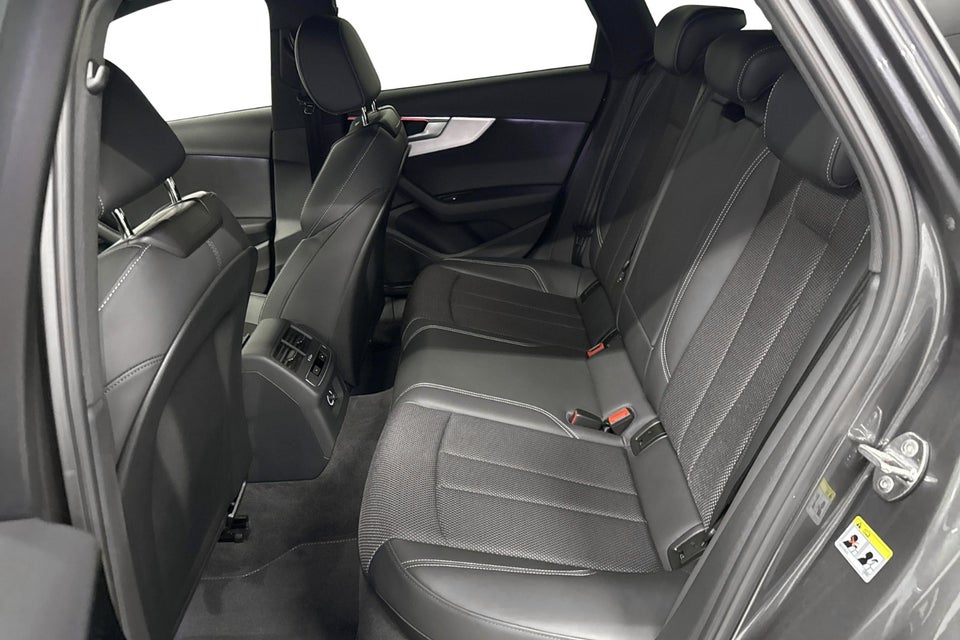 Audi A4 40 TFSi S-line Prestige Tour plus Avant S-tr. 5d