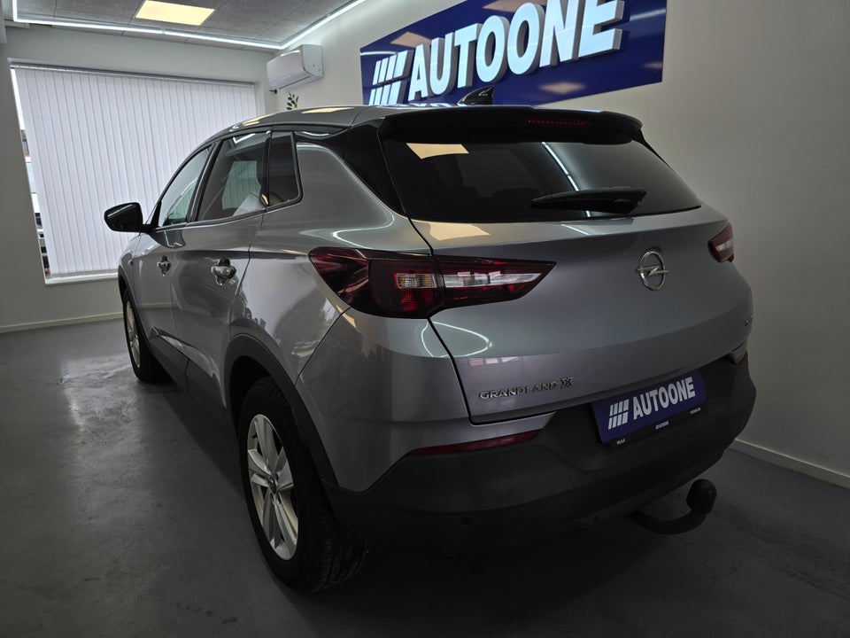 Opel Grandland X 1,2 T 130 Enjoy 5d