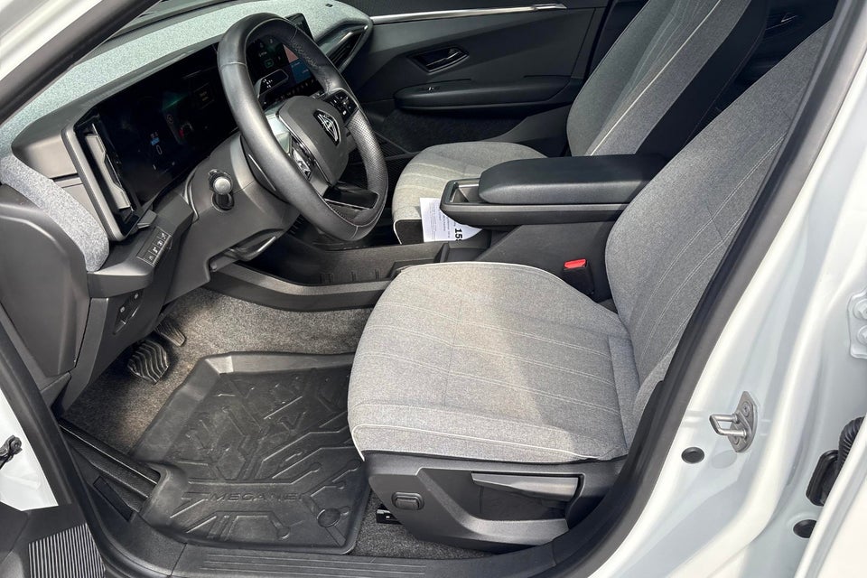Renault Megane E-Tech 40 Equilibre 5d