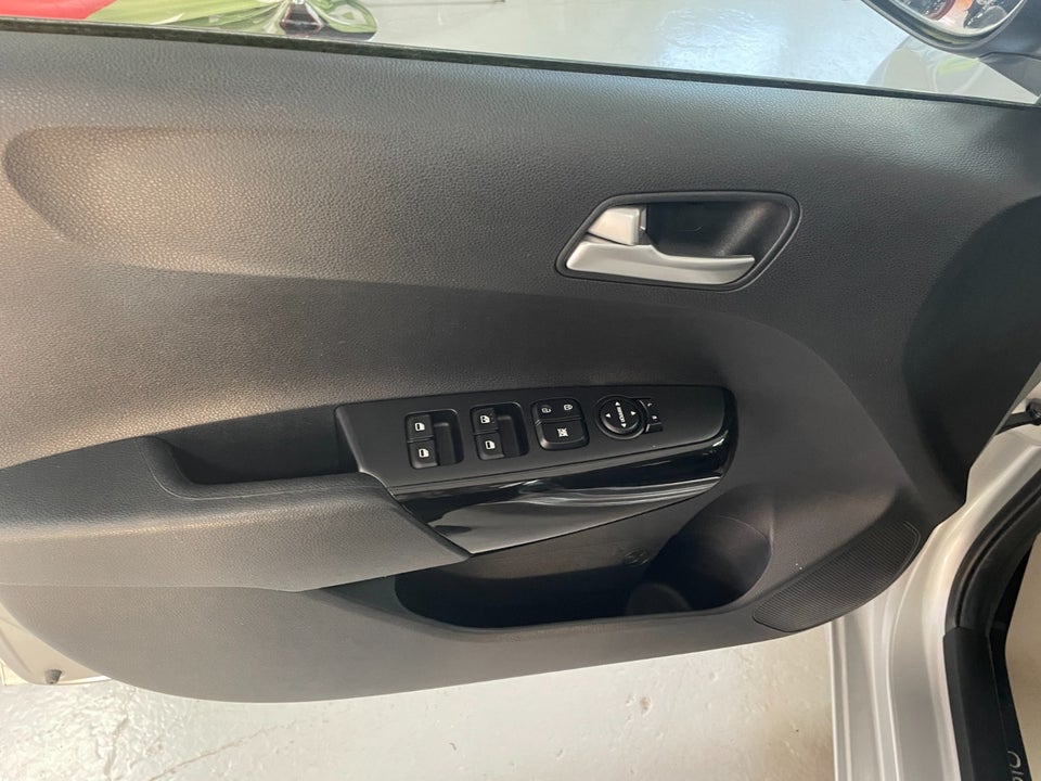 Kia Picanto 1,0 MPi Attraction 5d