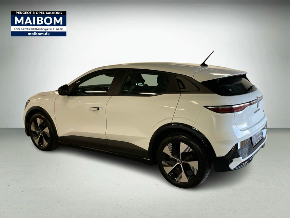 Renault Megane E-Tech 40 Equilibre 5d